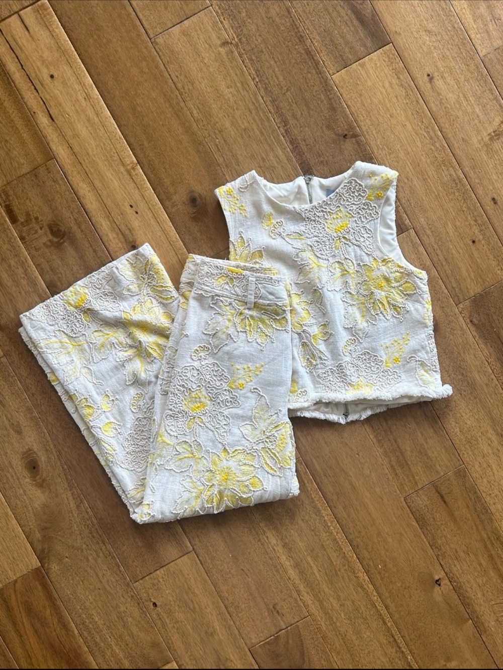 Dillard’s Antonio Melani Kai Embroidered Matching Set Size 0